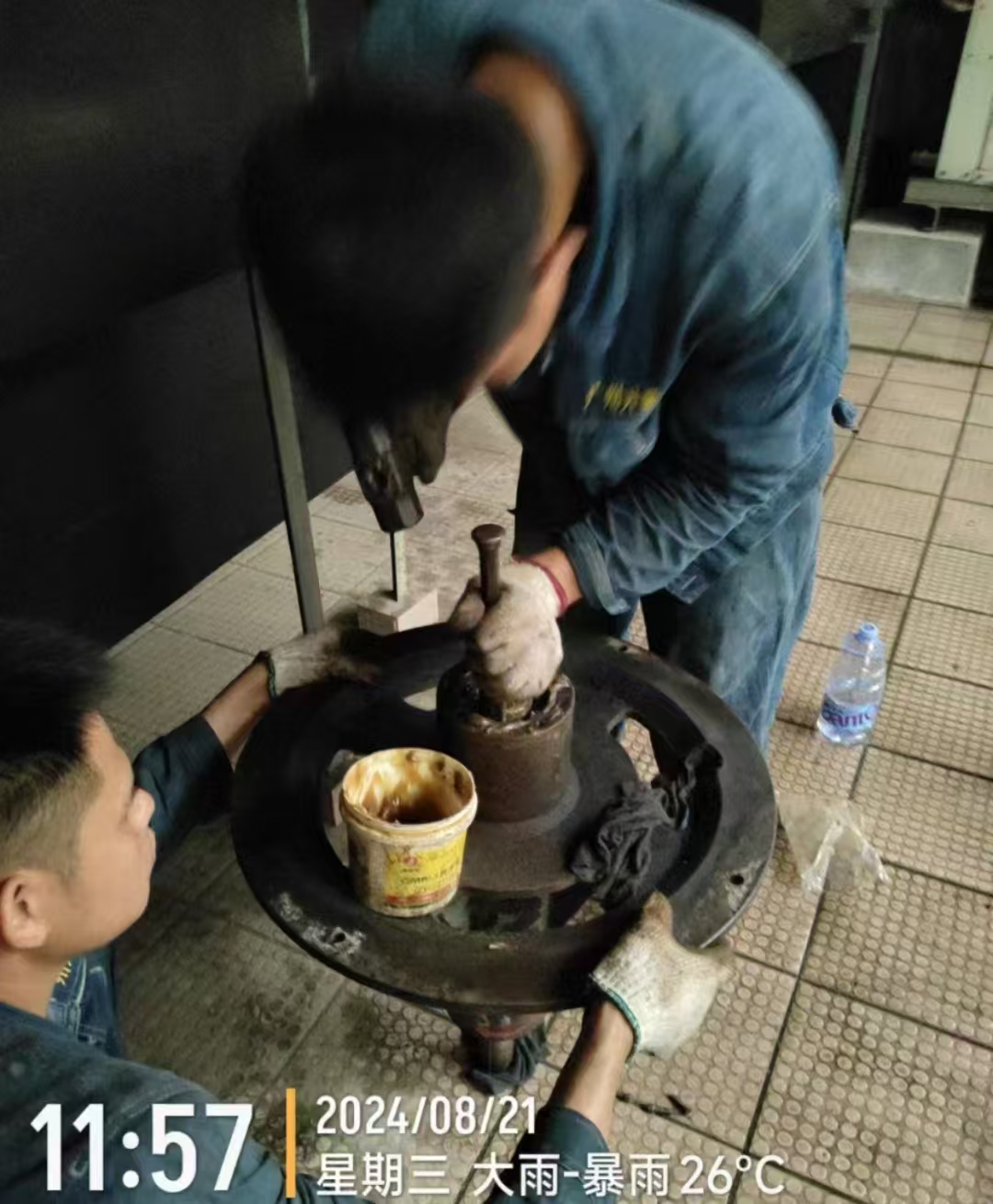 成都冷却塔维修;成都冷却塔填料更换;成都冷却塔减速机维修